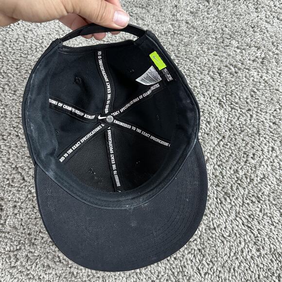 Nike Hat Cap Snap Back One Size Black White Big Swoosh Embroidered Mens - Picture 8 of 11